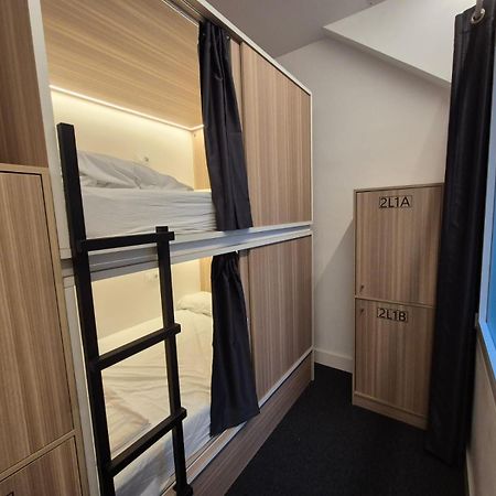 Hostel Siesta & Go มาดริด ภายนอก รูปภาพ